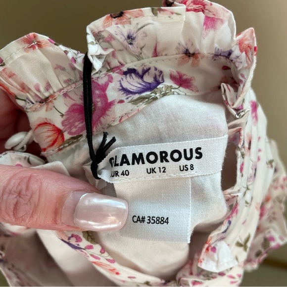 - Glamorous White Vintage Flower Crop Ruffled Blouse, NWT - Picture 9 of 13